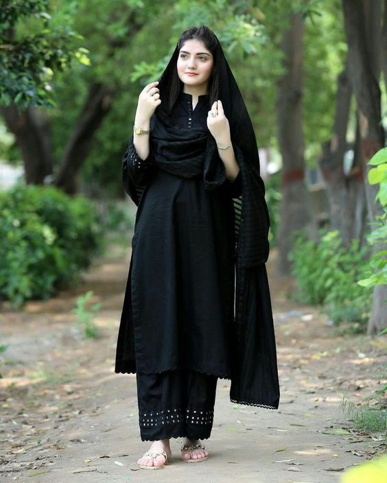 Black Embroidery Kurta set with Mirror work Dropshipera