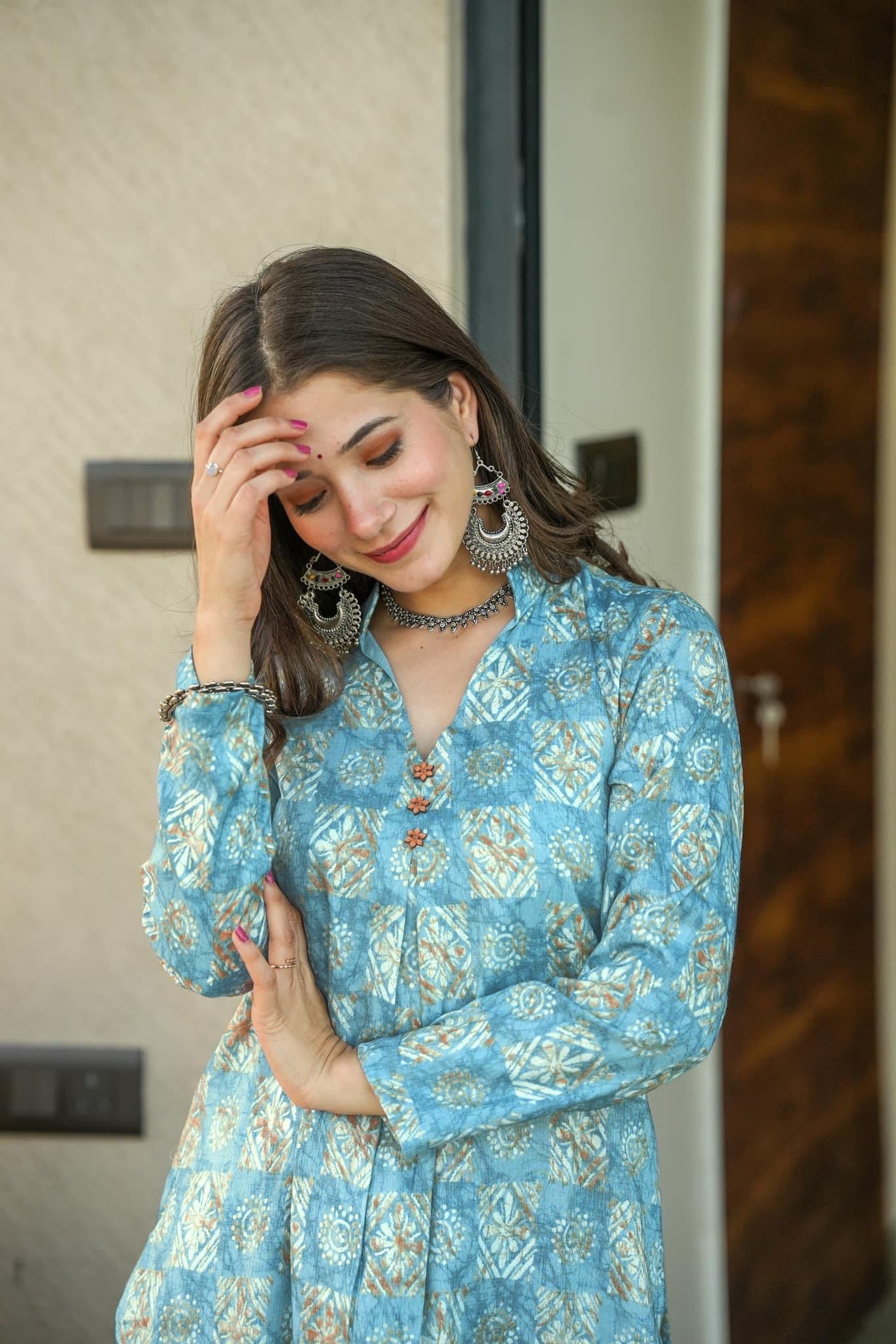 Digital Printed Pure Muslin Casual Wear Kurti Palazzo In Blue Dropshipera