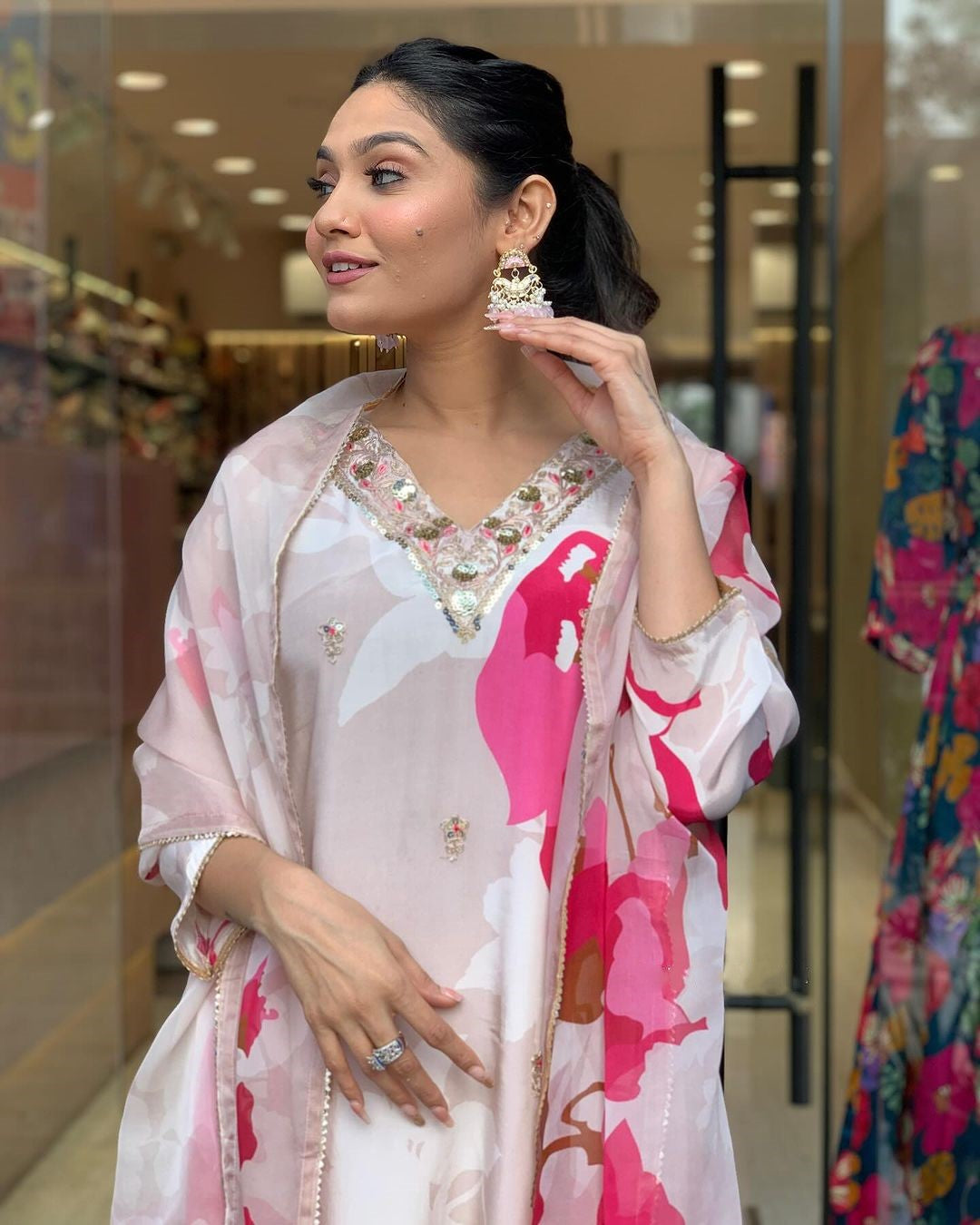 Women's Natural Crep Kurti Pant With Dupatta Collection Dropshipera