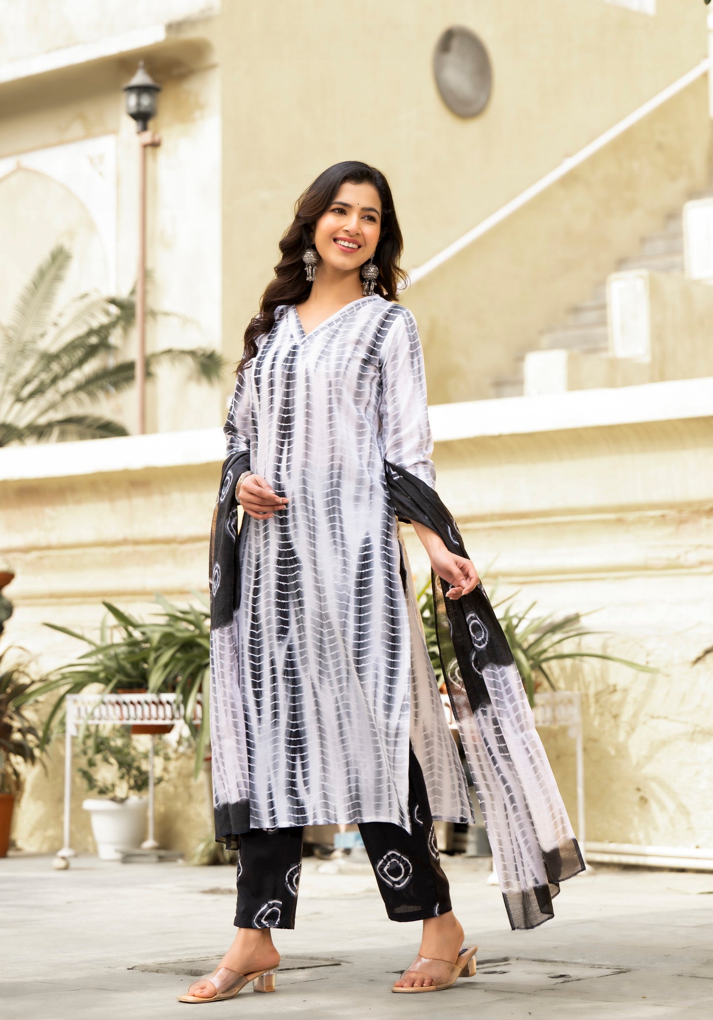 Printed Straight Kurta and Pant set with Dupatta Dropshipera
