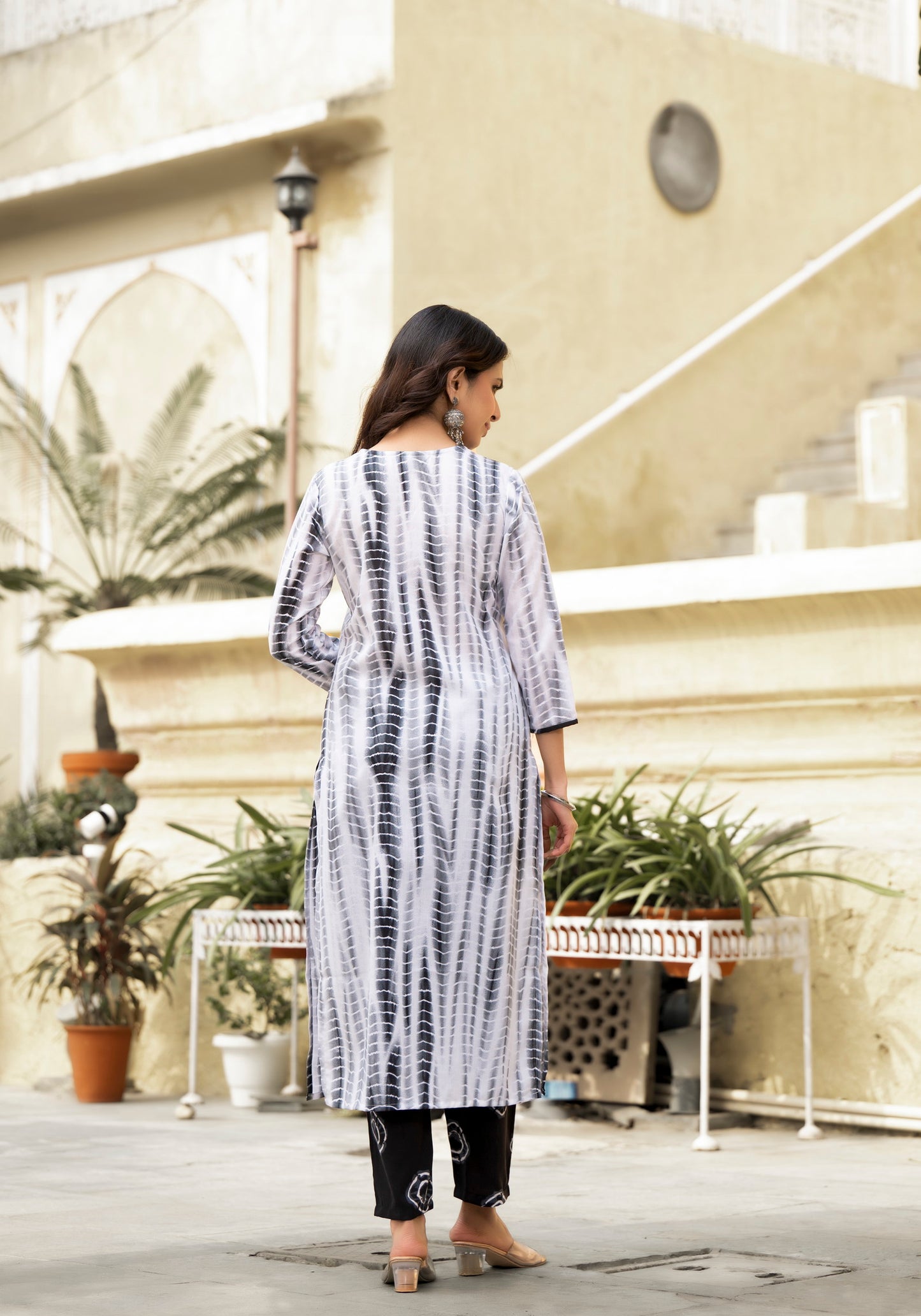 Printed Straight Kurta and Pant set with Dupatta Dropshipera