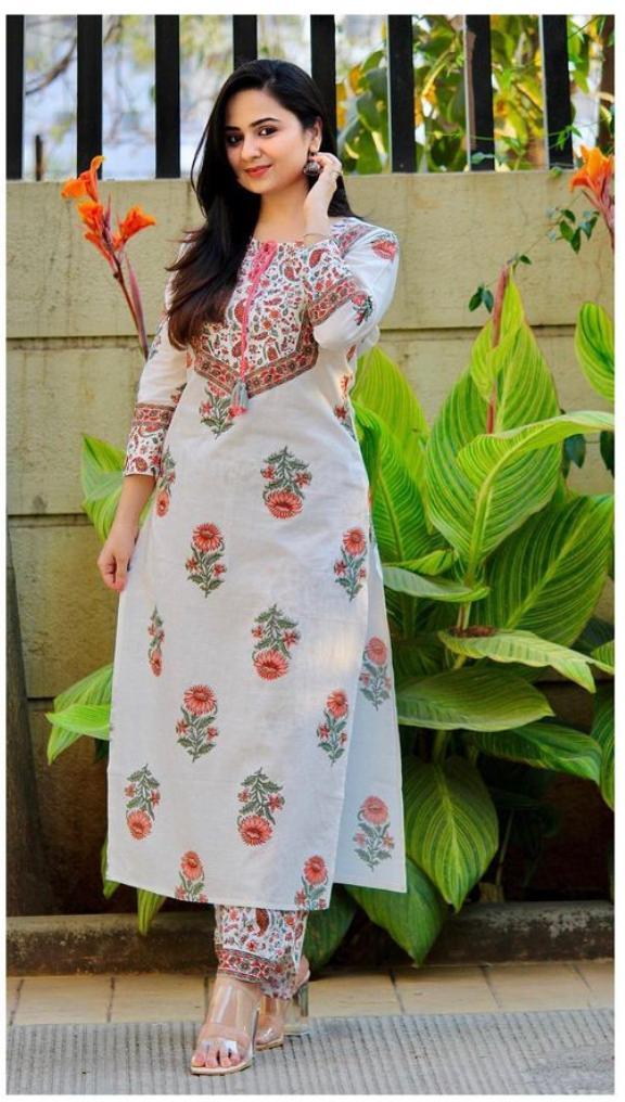 Women White Floral Print Pure Cotton Kurta with Trouser with Dupatta Dropshipera