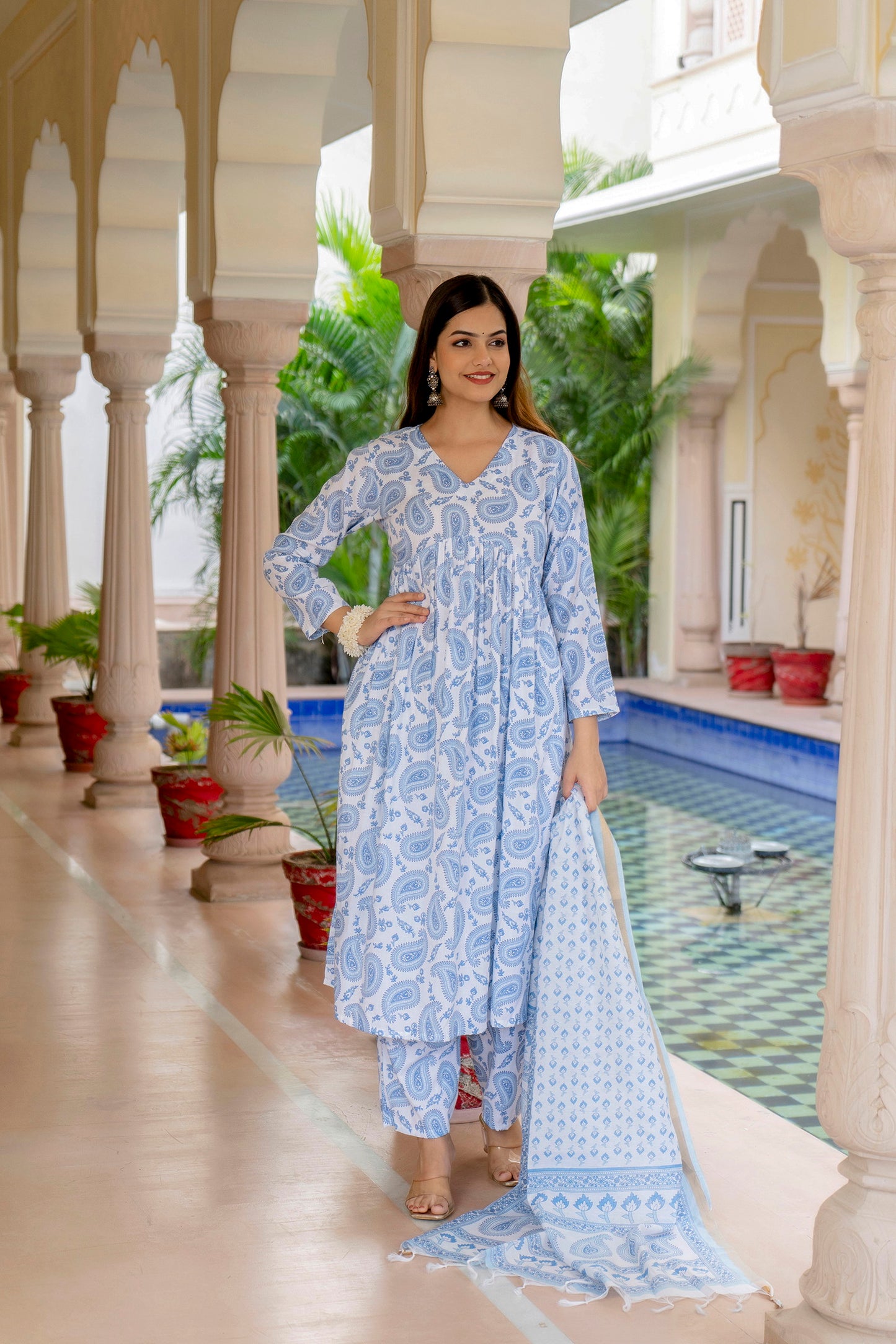 Women Block Printed Kurta and Pant Set With Dupatta in Traditional design Dropshipera