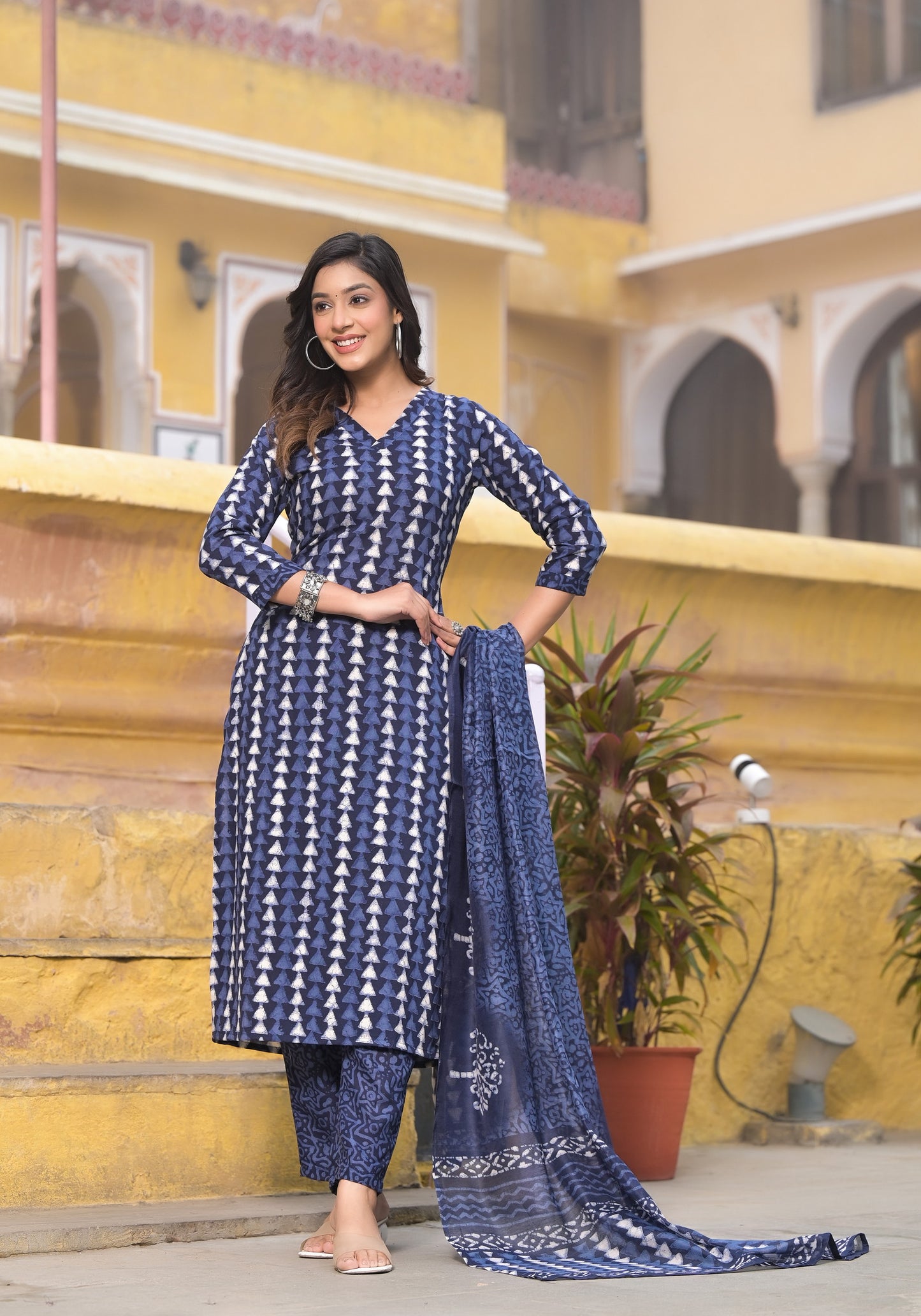 Blue Color Beautiful and Stylish Kutra set with Pant and Dupatta Dropshipera