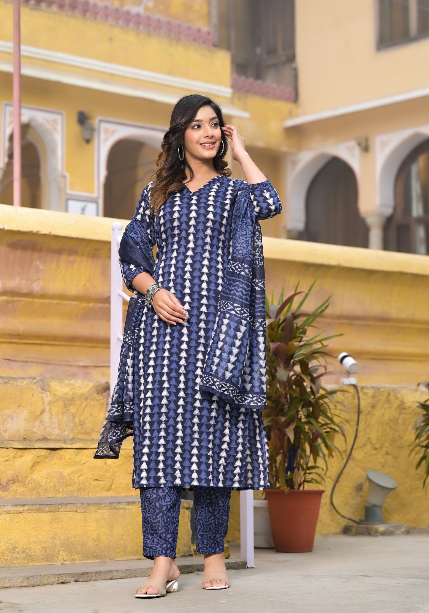 Blue Color Beautiful and Stylish Kutra set with Pant and Dupatta Dropshipera