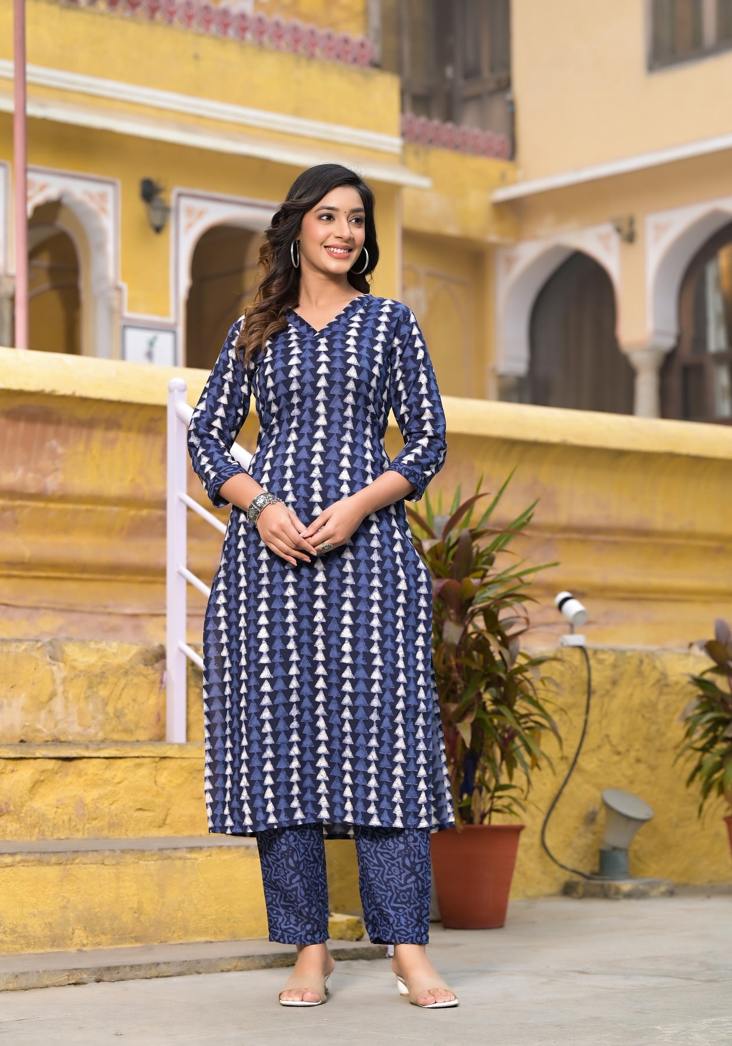 Blue Color Beautiful and Stylish Kutra set with Pant and Dupatta Dropshipera