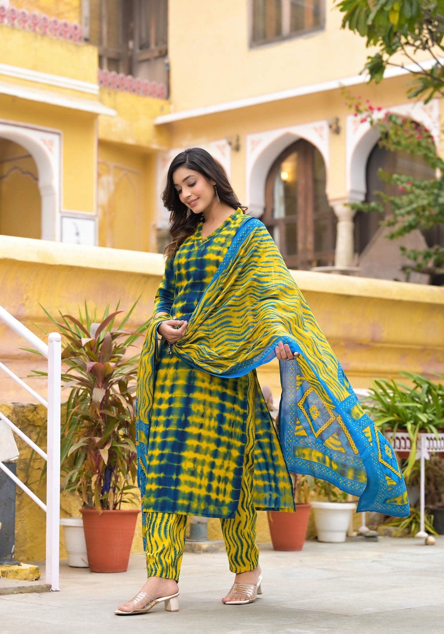 Simple and Beautiful Tie Die Printed Kurta Set with Bottom and Dupatta Dropshipera