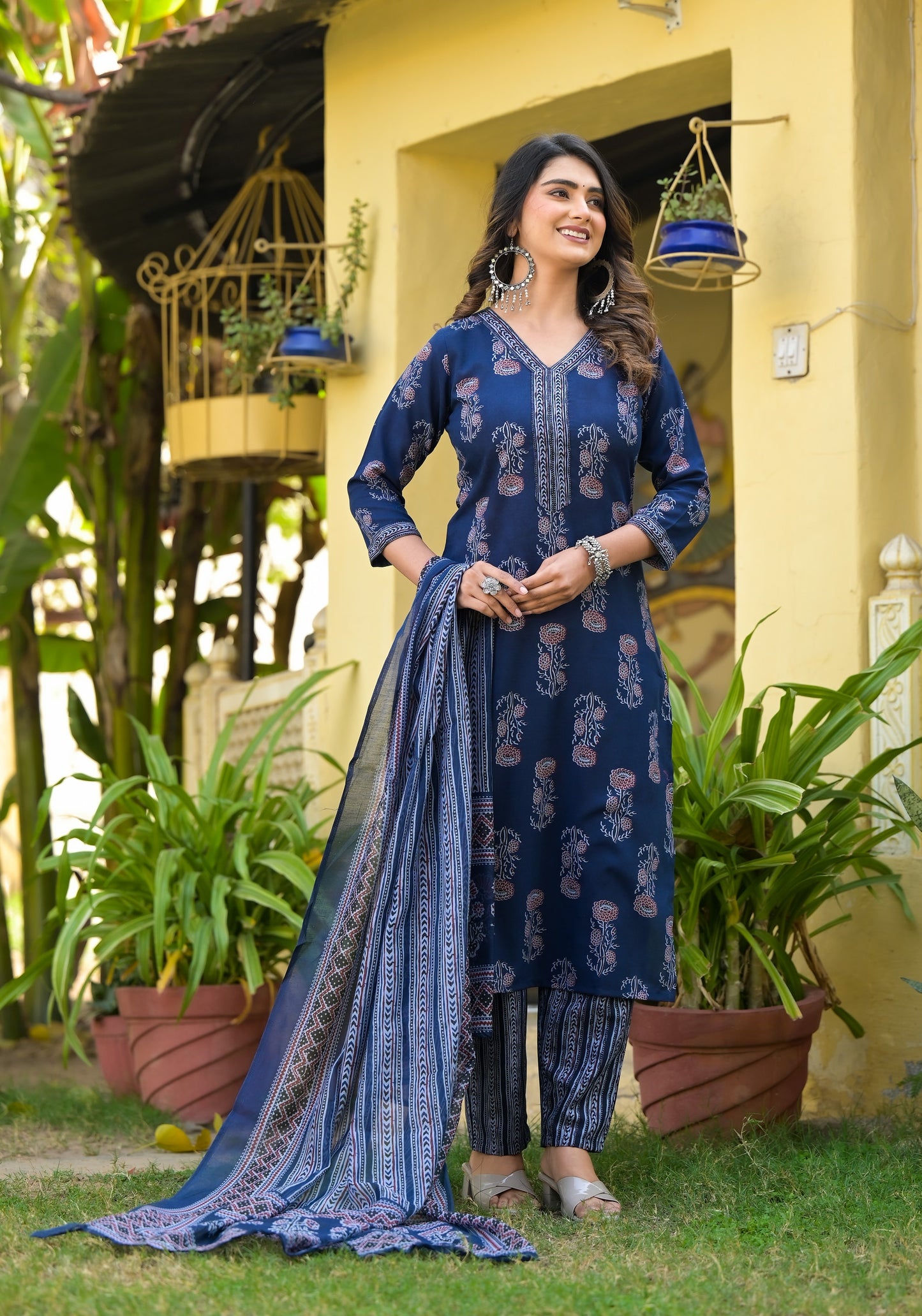 Floral Printed Kurta With Bottom Wear and Dupatta in Blue Color Dropshipera