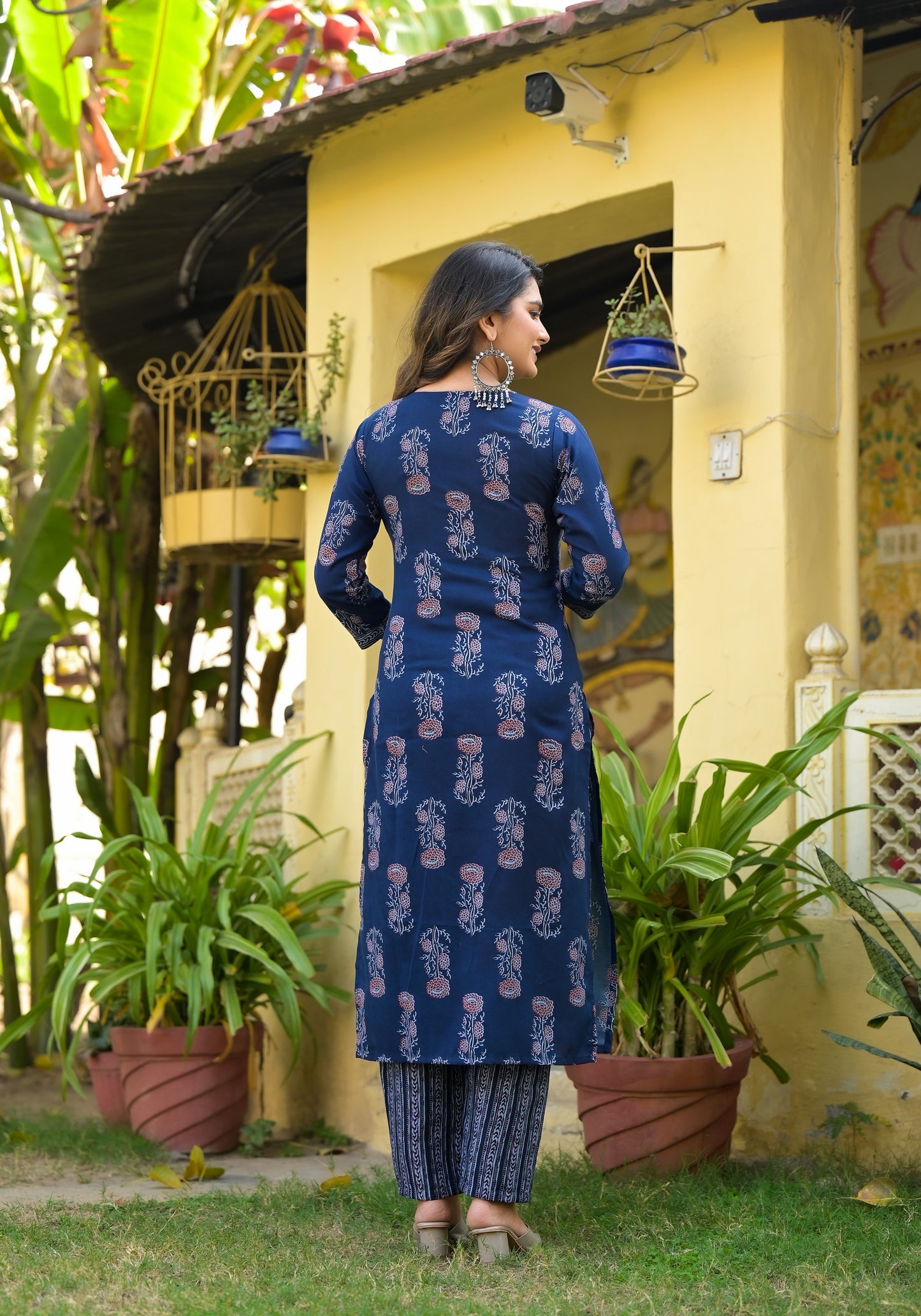 Floral Printed Kurta With Bottom Wear and Dupatta in Blue Color Dropshipera