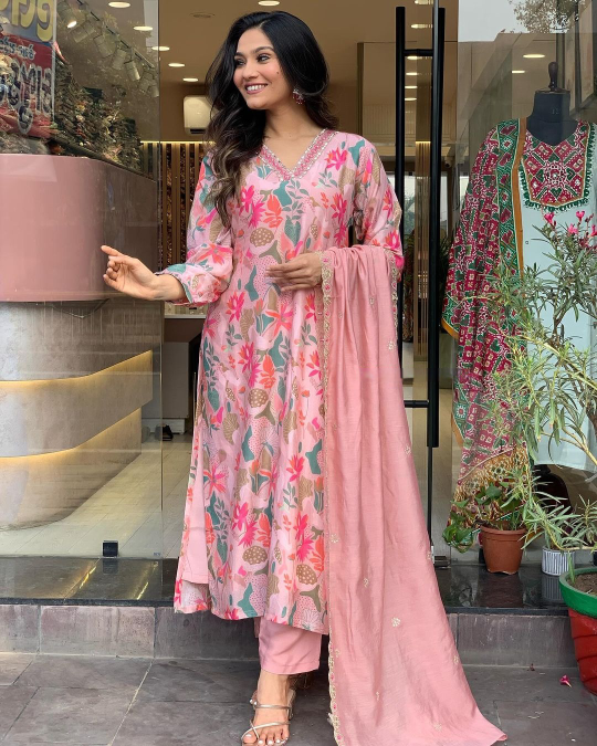 Pink Printed Kurta Set With Chanderi Dupatta With Pant Pair Dropshipera