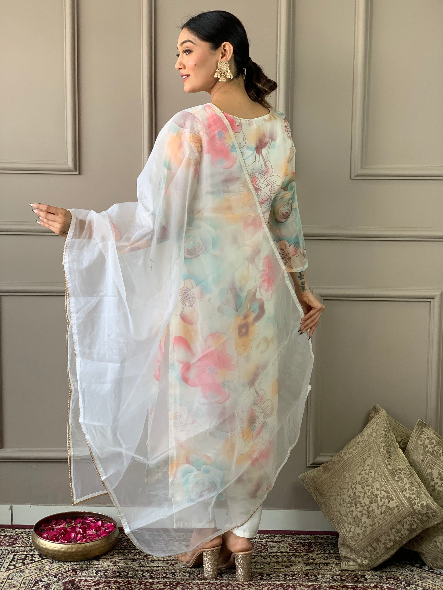 Floral Design Off White Kurta Set with Bottom and Dupatta Dropshipera