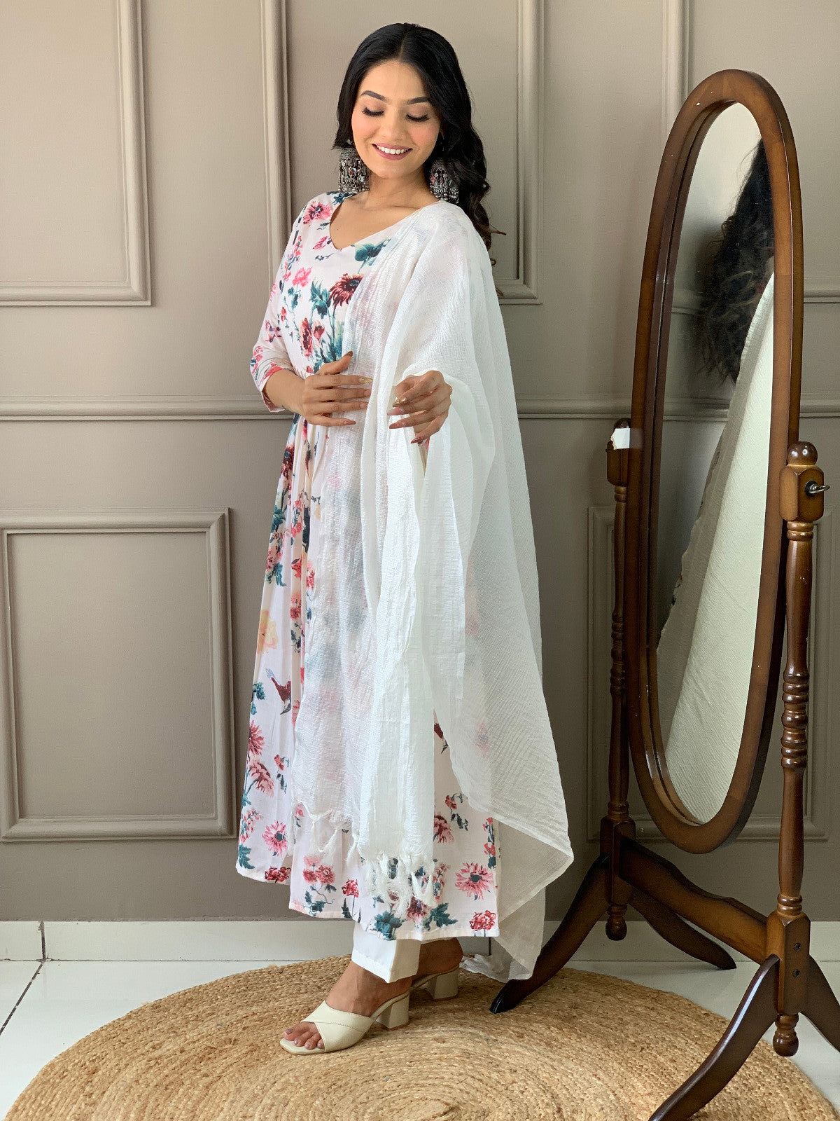 Floral Design Off White Kurta Set with Bottom and Dupatta Dropshipera