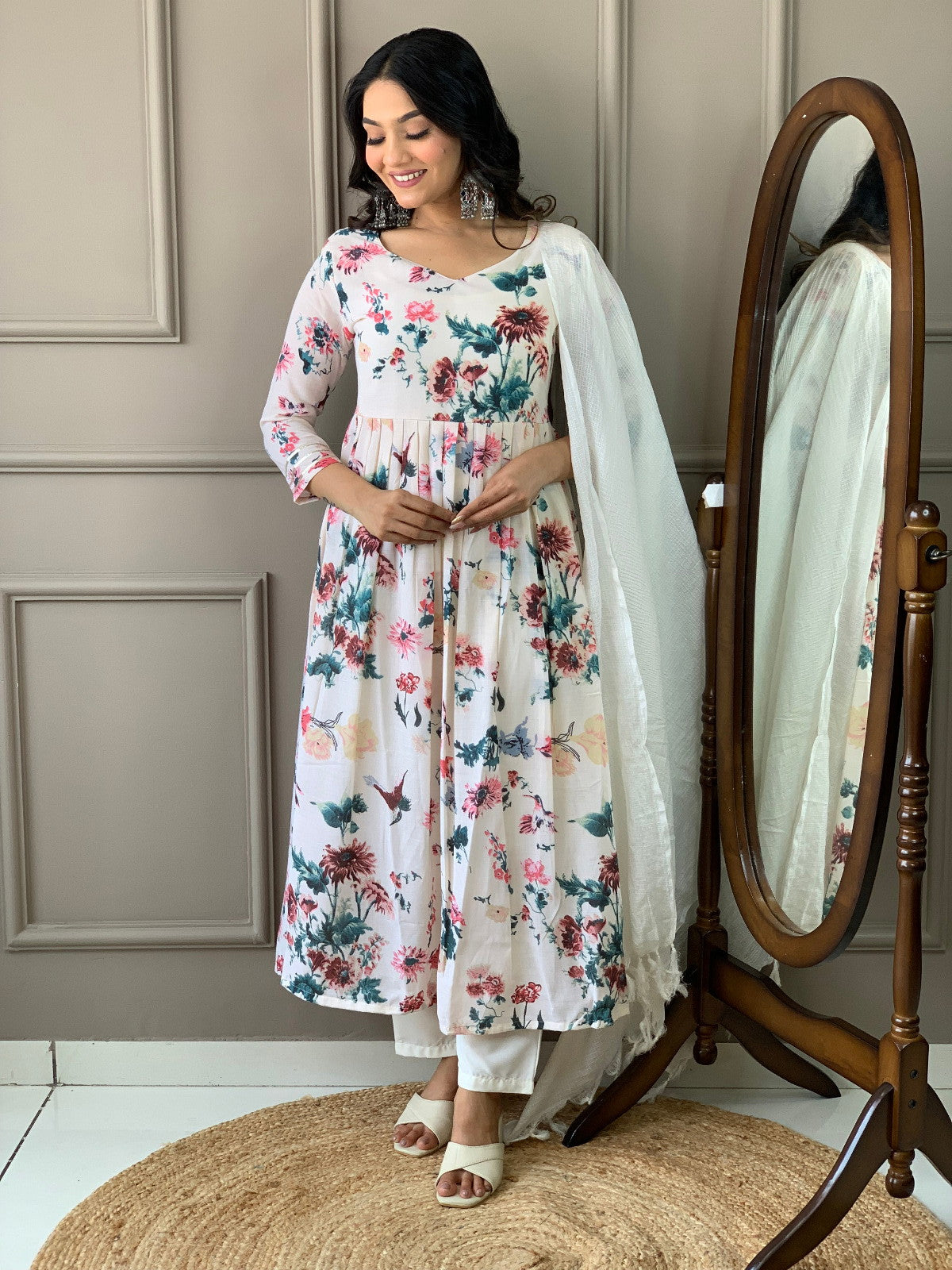 Floral Design Off White Kurta Set with Bottom and Dupatta Dropshipera
