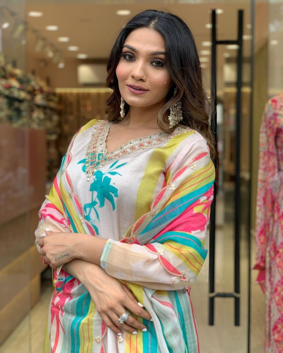Women's Natural Crepe Kurti Pant With Dupatta Collection Dropshipera