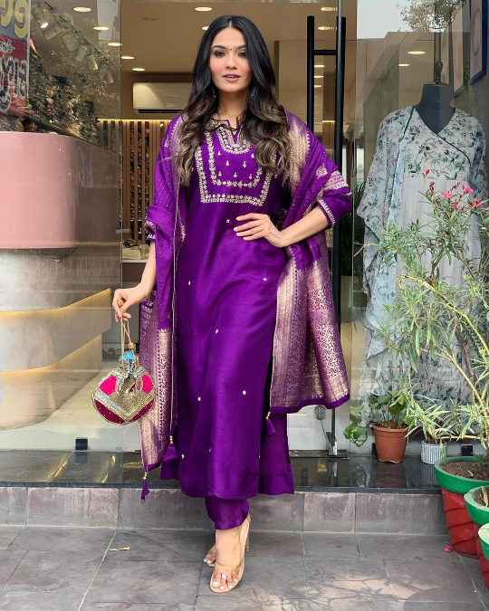 Designer Pure Viscose Jacquard Kurta With Pant And Heavy Dupatta Dropshipera