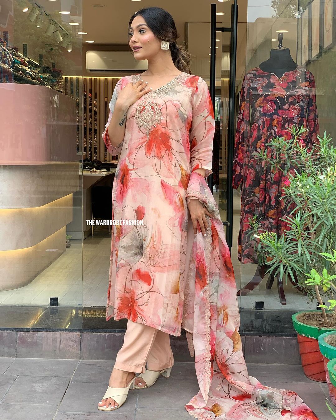 Women's Natural Crepe Kurti Pant With Organza Dupatta Dropshipera