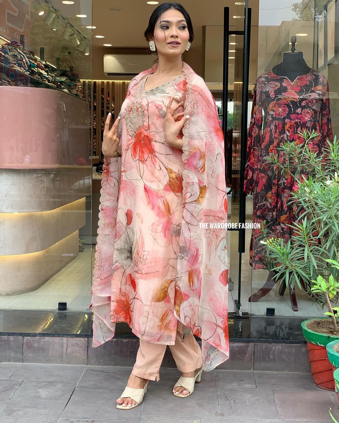 Women's Natural Crepe Kurti Pant With Organza Dupatta Dropshipera