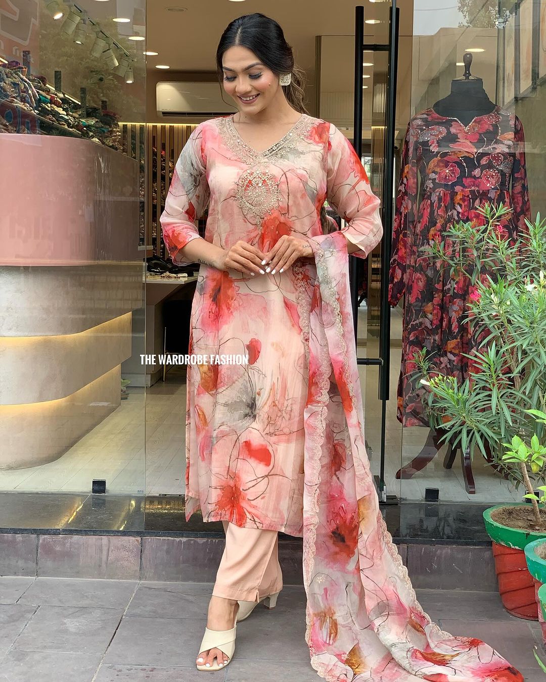 Women's Natural Crepe Kurti Pant With Organza Dupatta Dropshipera