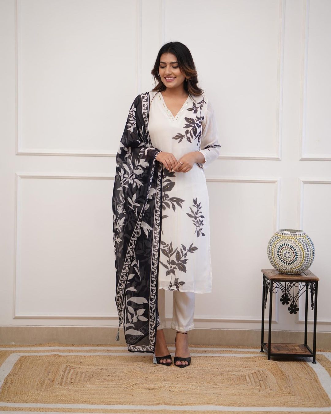 Floral Design Off White Kurta Set with Bottom and Dupatta Dropshipera