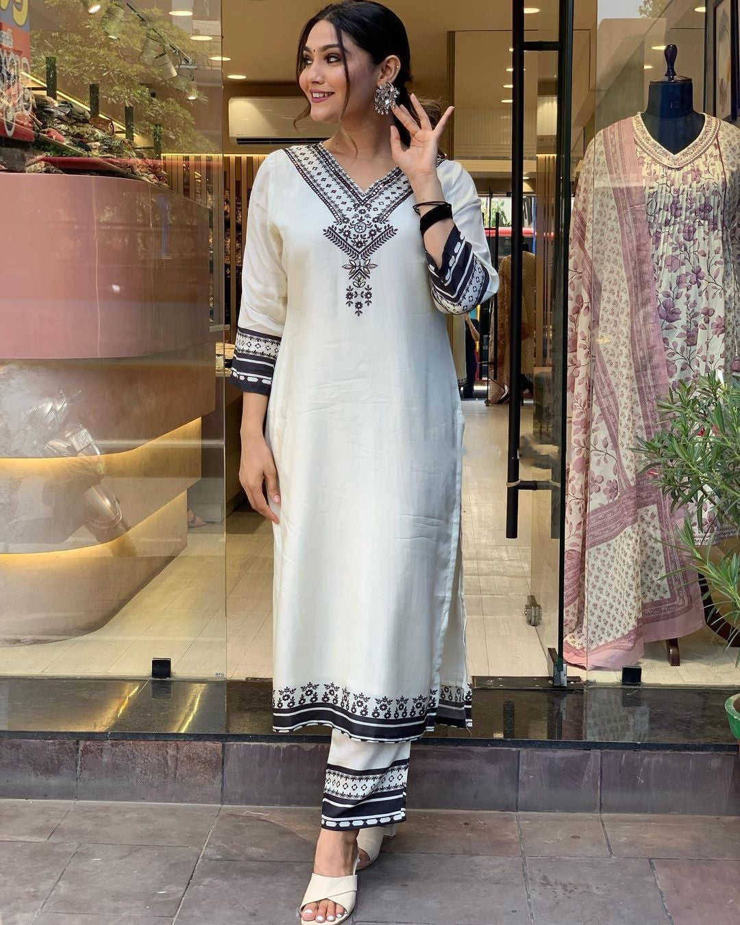 Designer Off White Beautiful Suit With Work On Neck Dropshipera