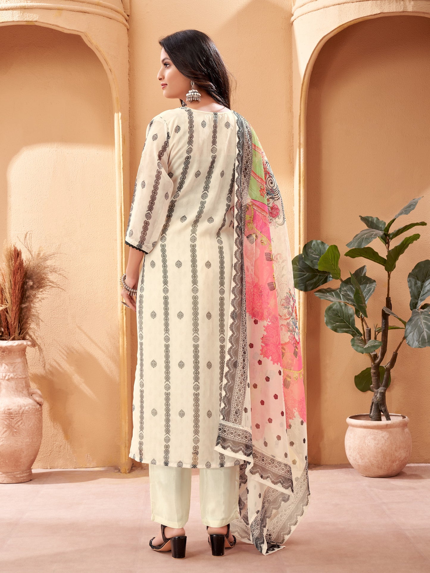 Beautifull Suit With Heavy Work On Kurta And Floral Dupatta Dropshipera