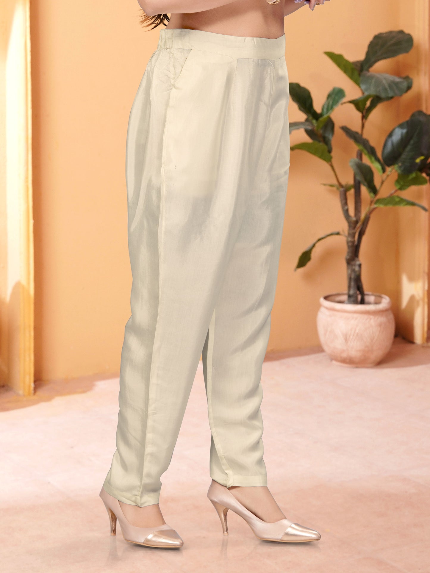 Beautifull Suit With Heavy Work On Kurta And Floral Dupatta Dropshipera