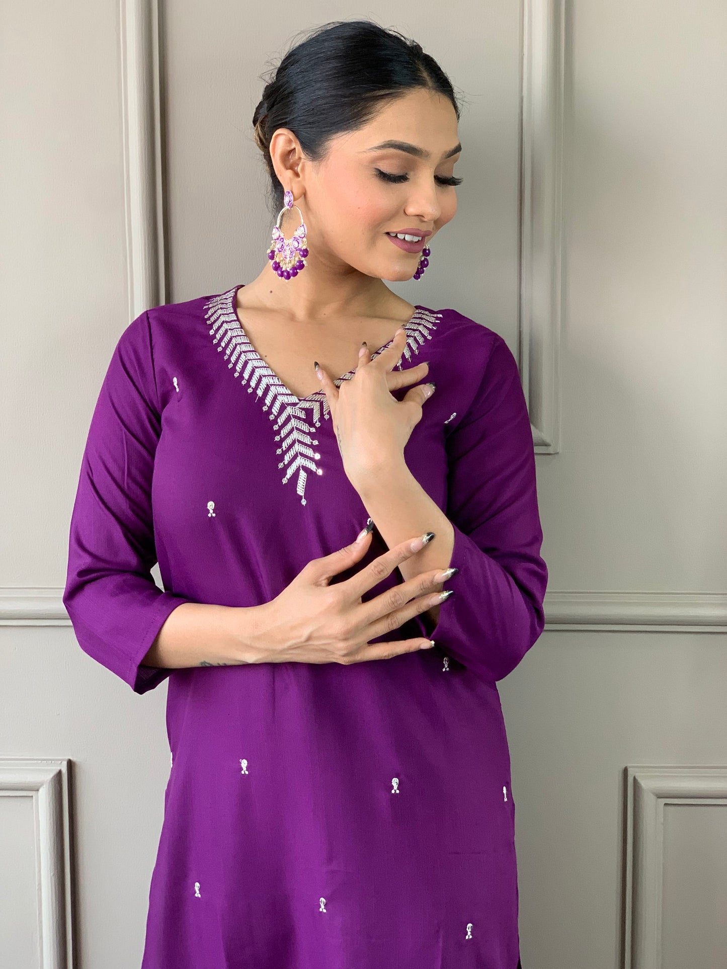 Designer Kurta set with Knee Bottom Pant and Plain Dupatta Dropshipera