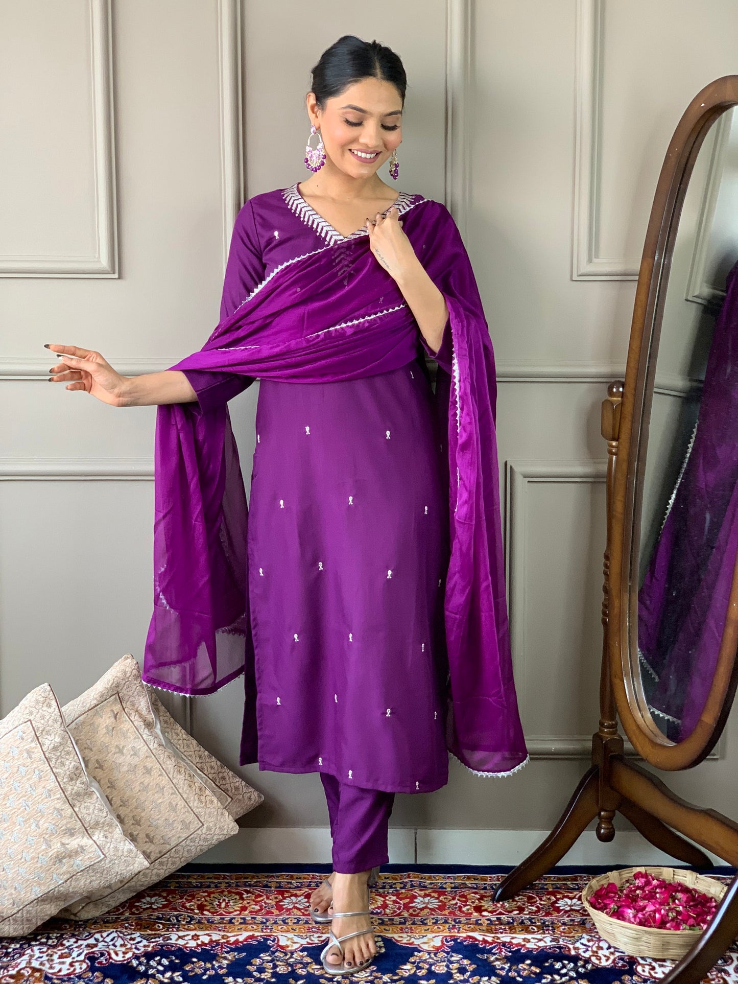 Designer Kurta set with Knee Bottom Pant and Plain Dupatta Dropshipera