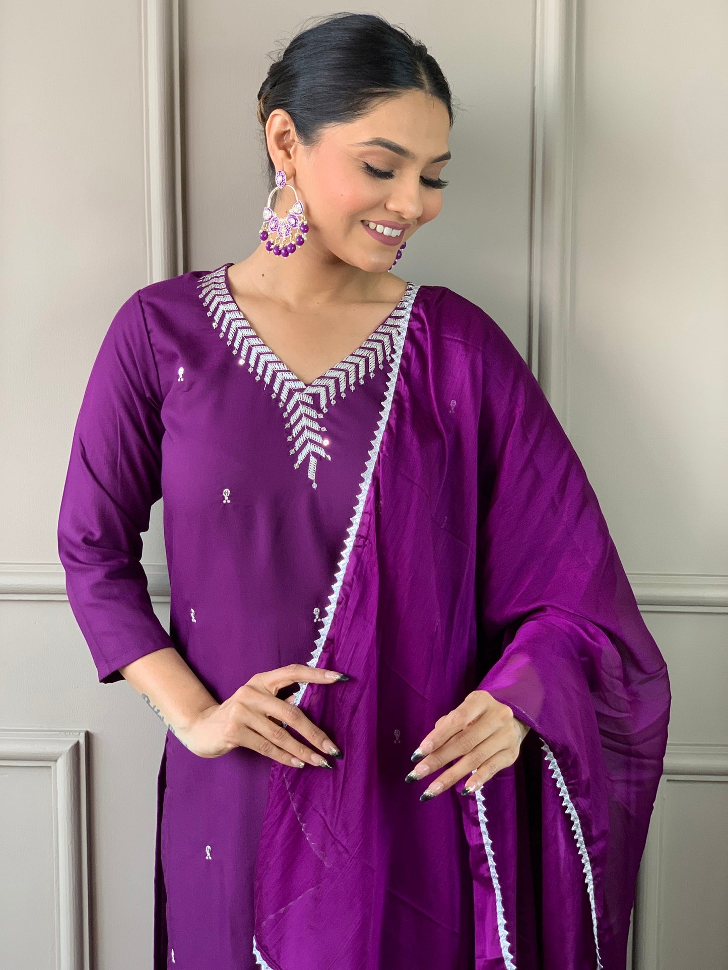 Designer Kurta set with Knee Bottom Pant and Plain Dupatta Dropshipera