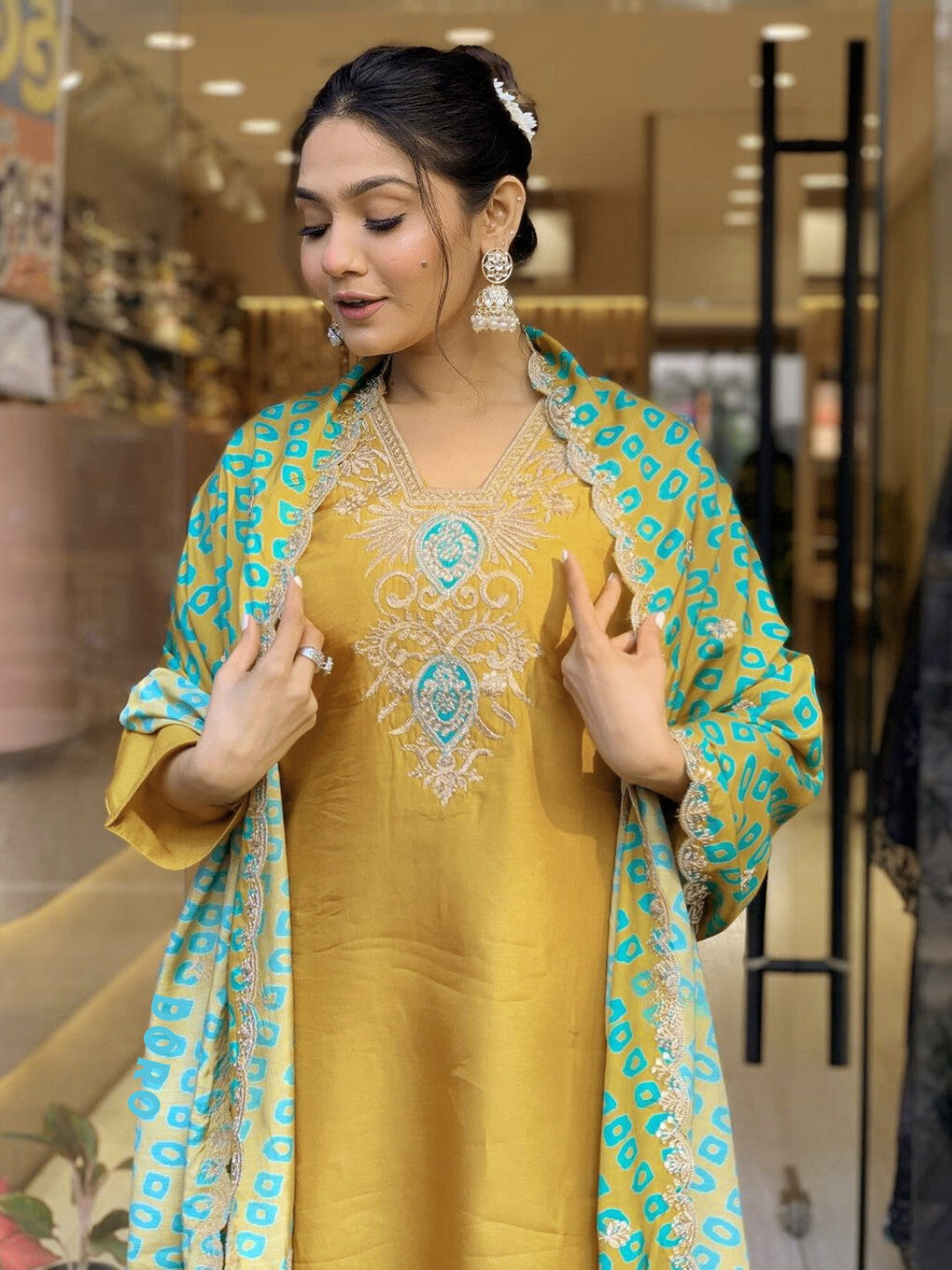 Beautiful Women's Viscous Kurta With Pant And Cut Work Dupatta Dropshipera
