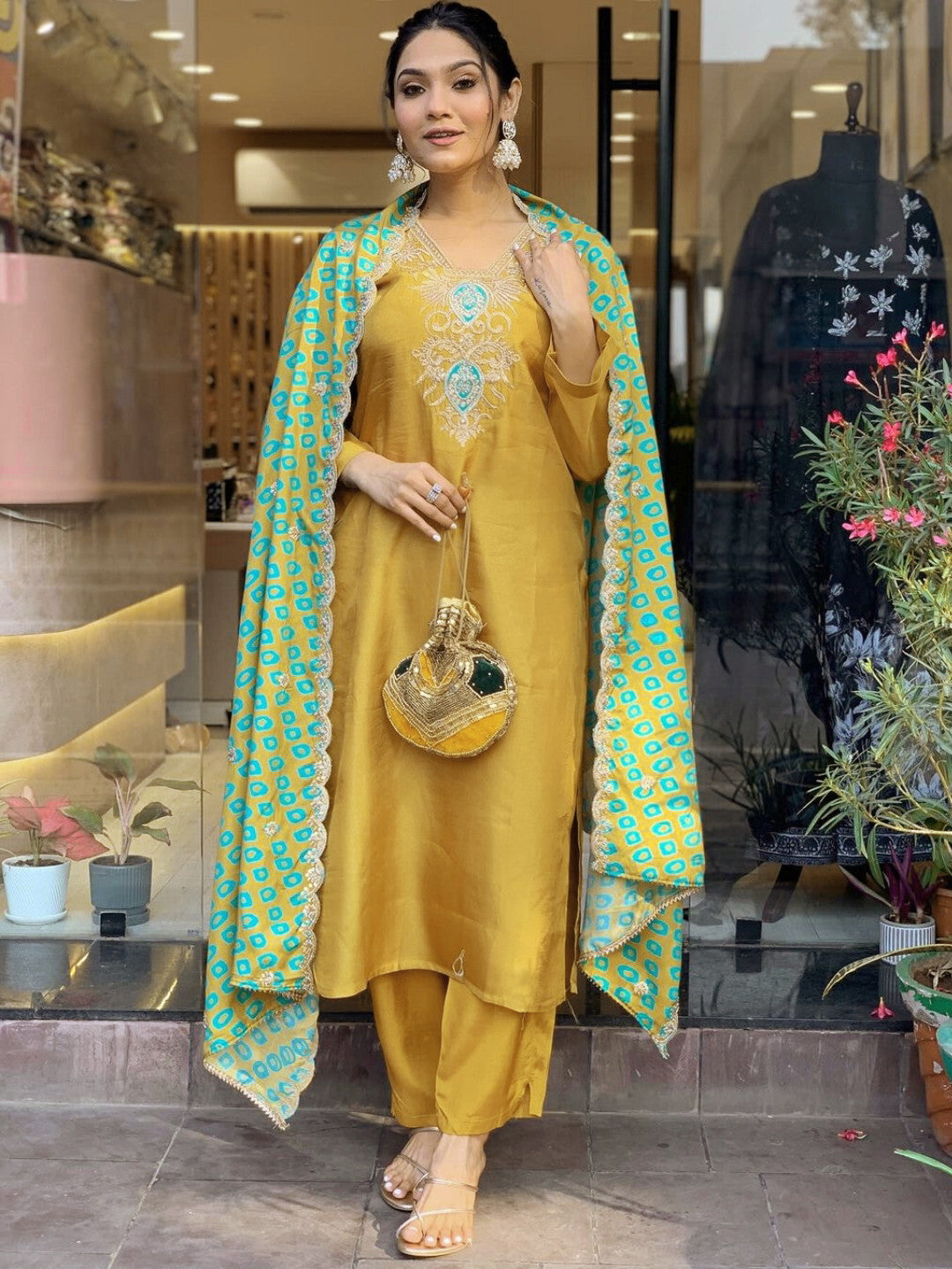 Beautiful Women's Viscous Kurta With Pant And Cut Work Dupatta Dropshipera