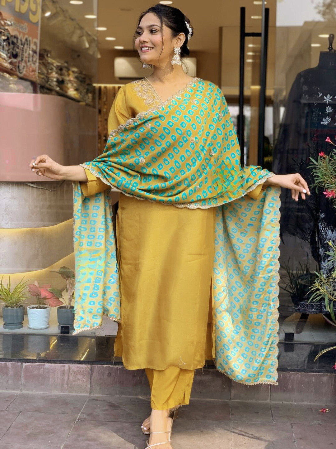 Beautiful Women's Viscous Kurta With Pant And Cut Work Dupatta Dropshipera