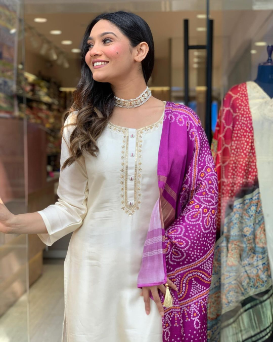 Embroidary Print Kurti With Pant and Beautiful Printed Dupatta Dropshipera