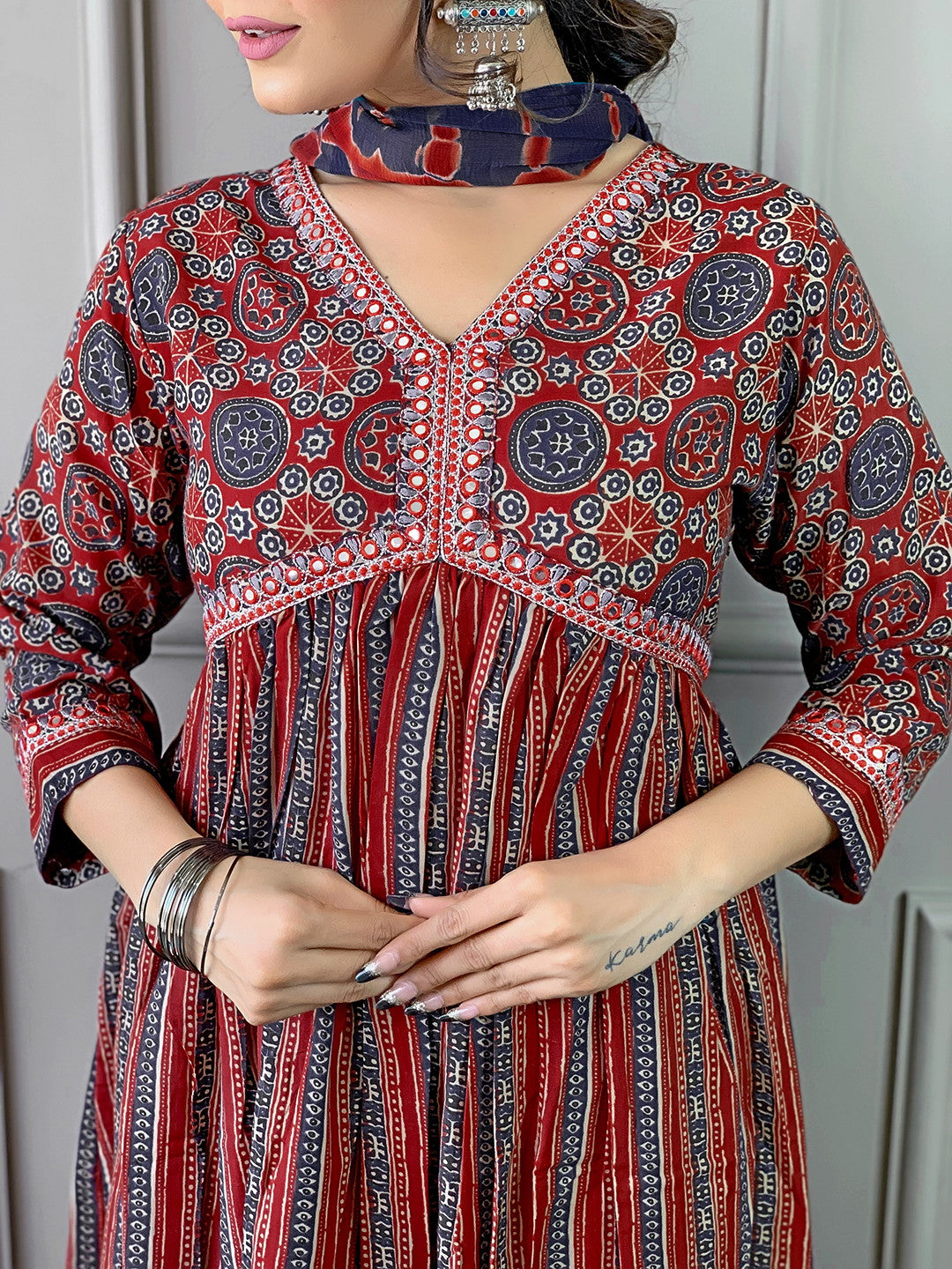 Oaitaari Printed Heavy Duppata Kurta Set With Bottom and Dupatta Dropshipera