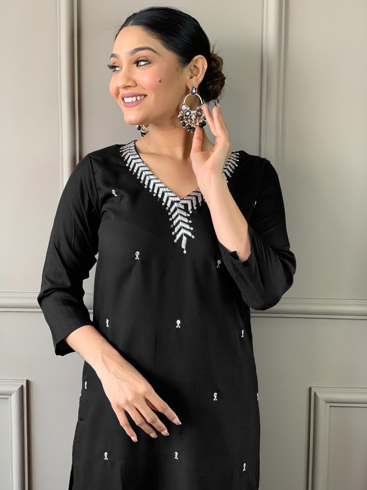 Designer Kurta set with Bottom Pant and Plain Dupatta in Black Color Dropshipera
