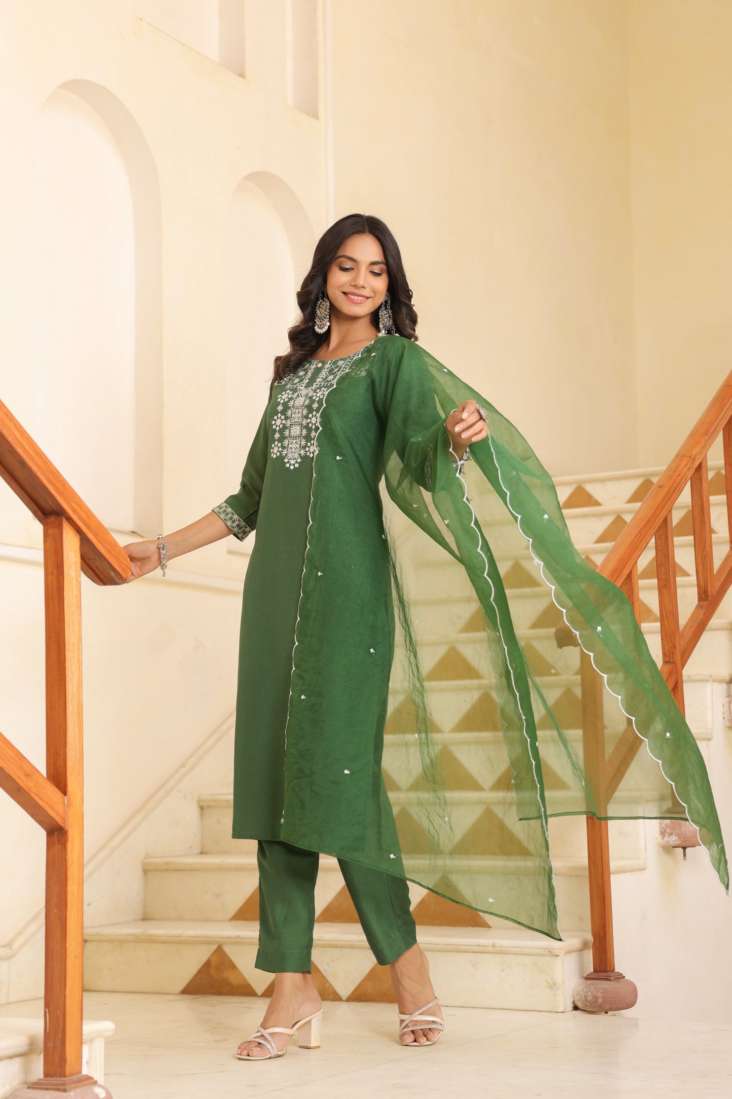 Green Simple Embroidered Kurta set With Bottom Wear and Dupatta Dropshipera