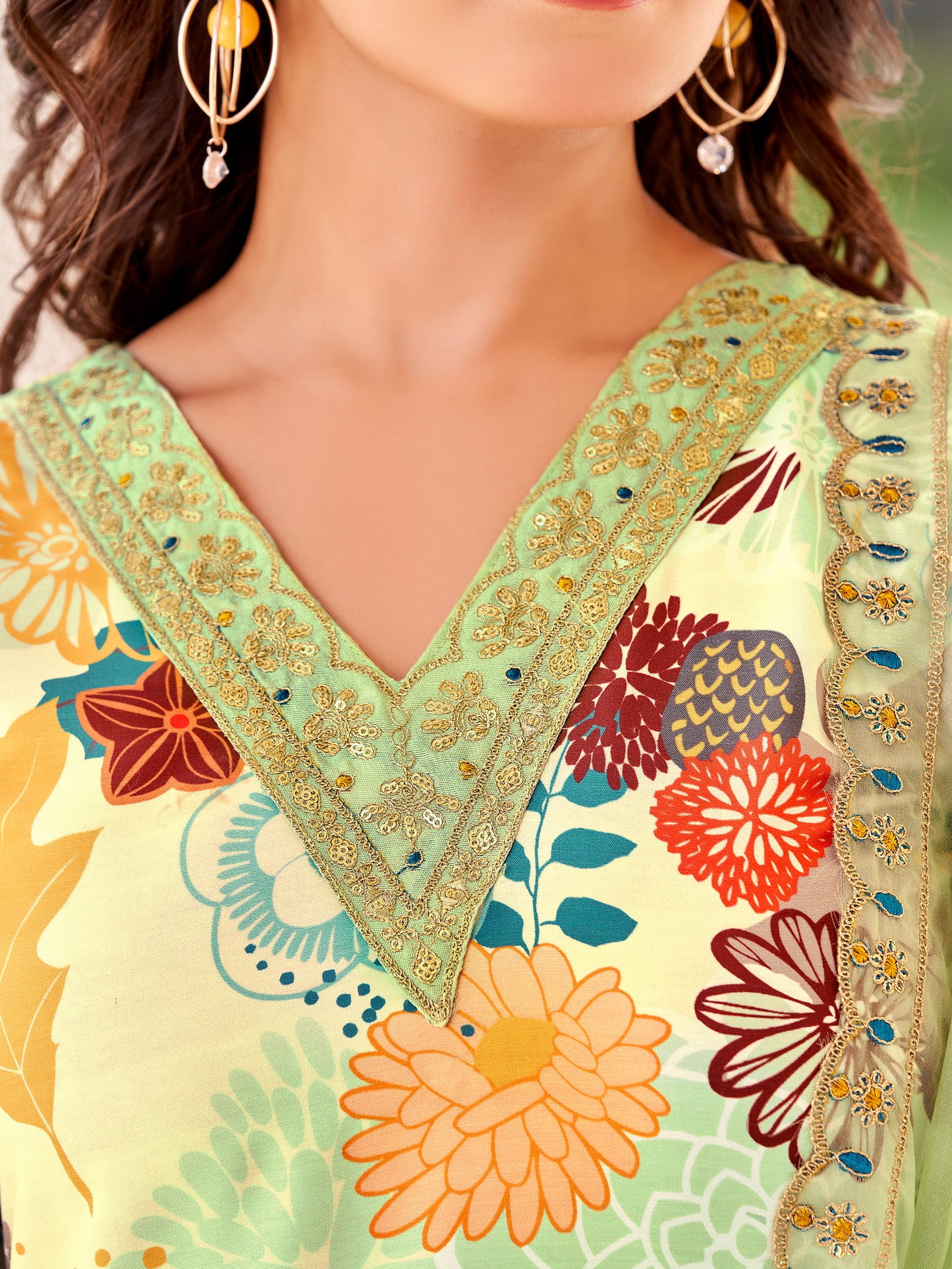 Women Floral Print Kurta with Pants And Dupatta Dropshipera