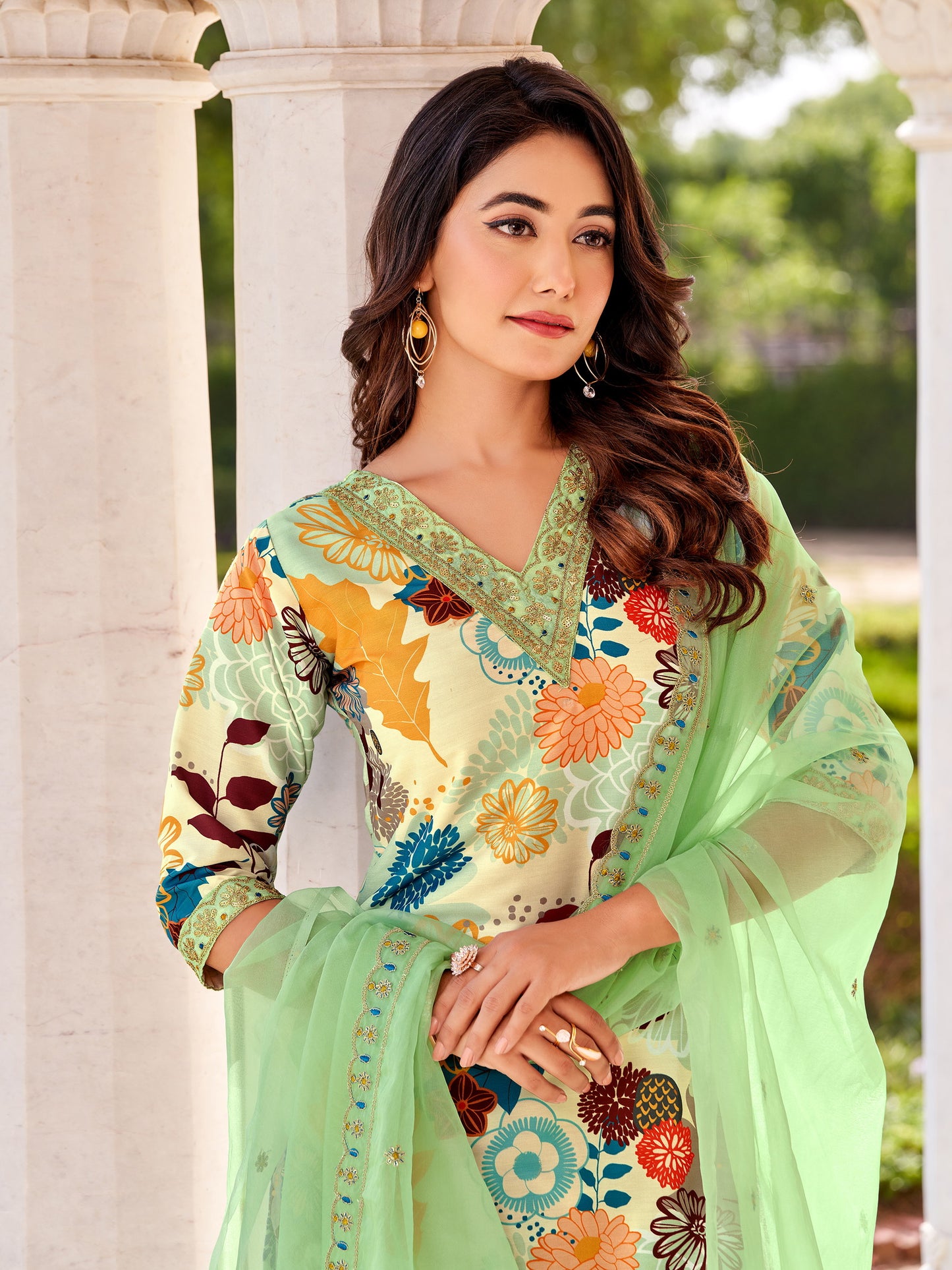 Women Floral Print Kurta with Pants And Dupatta Dropshipera