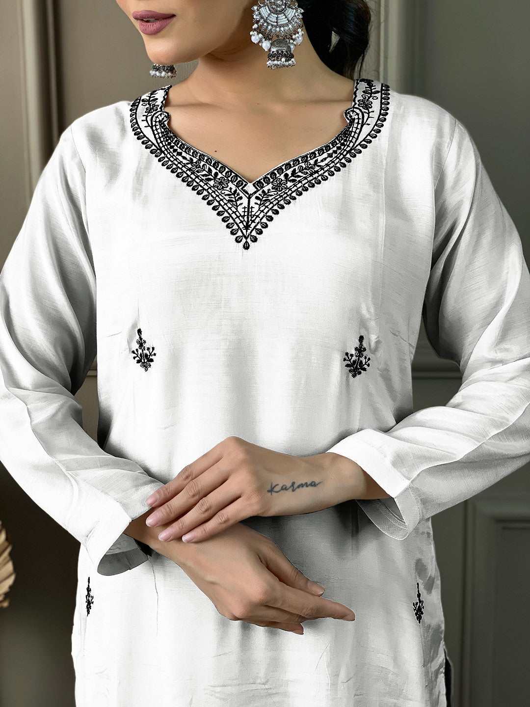 Women"s Off-White Embroidery Straight Kurta Pant With Dupatta Dropshipera