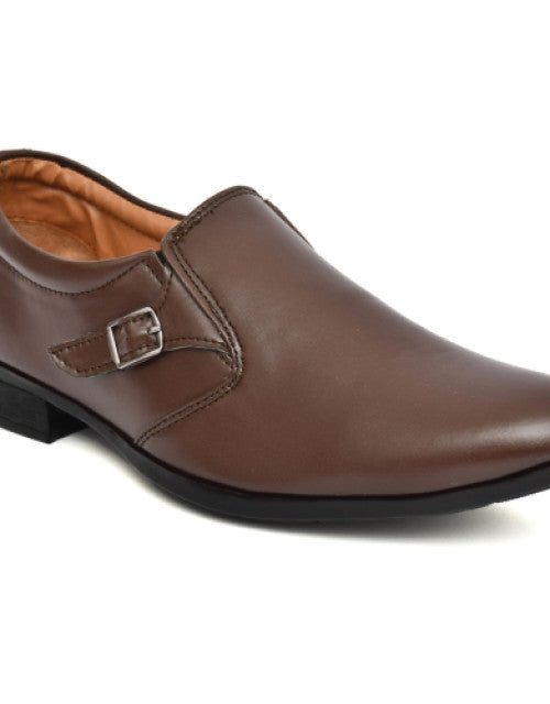 Men Checked Slip-On Shoes with Buckle Closure Dropdash