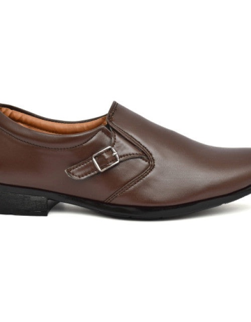 Men Checked Slip-On Shoes with Buckle Closure Dropdash