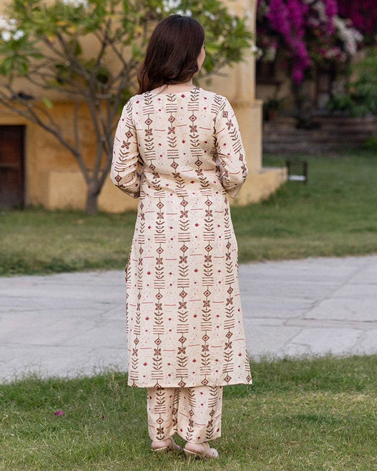 Cream Colour Pure Muslin Readymade Kurti With Bottom Set For Women's Dropshipera