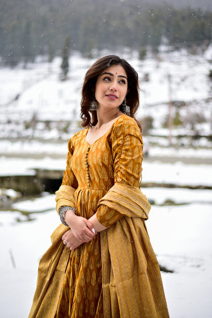 Glamorous Pumpkin Colour Fancy And Elegant partywear Kurta set For Women Dropshipera
