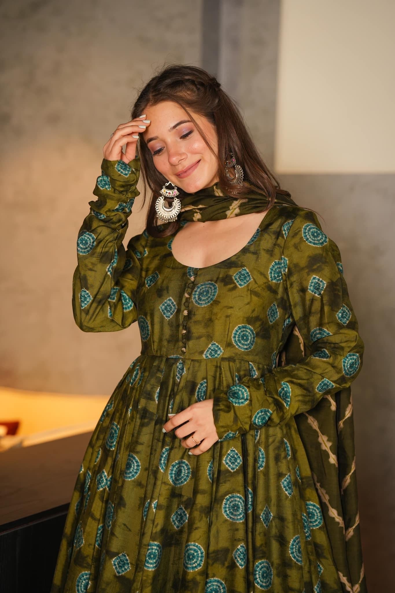Deep Green Color Glamorous Fancy And Elegant partywear Kurta Set For Women Dropshipera
