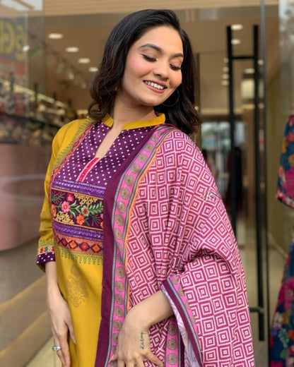 Women Embroidered Straight Kurta Set with Dupatta Dropshipera