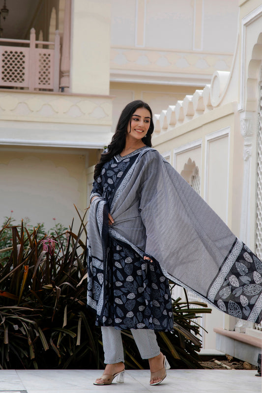 Floral Printed Rayon  Kurta With Pants & Dupatta Dropshipera