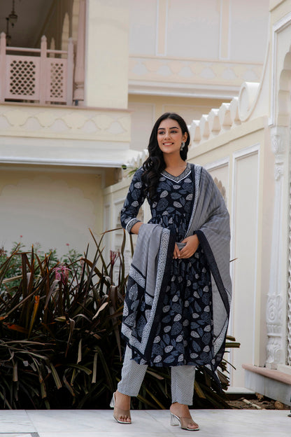 Floral Printed Rayon  Kurta With Pants & Dupatta Dropshipera