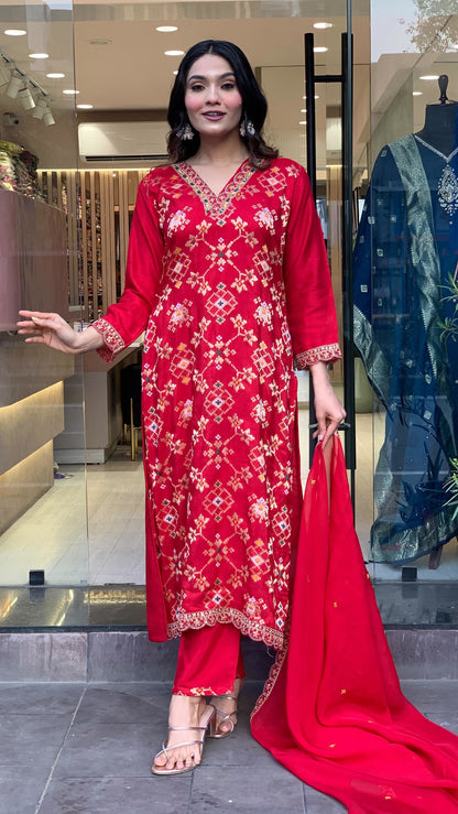 Patola Banarasi Viscose Nylon Jacquard  Kurti With Silk Pant And Organza Dupatta Dropshipera