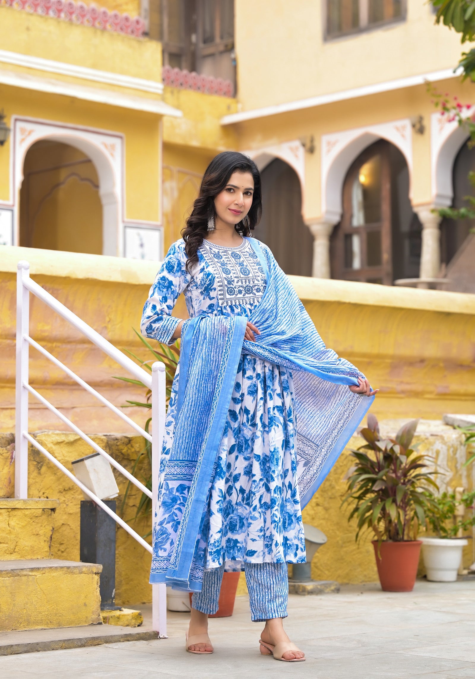 Blue and White Simple Daily Wear Kurta Set for Women Dropshipera
