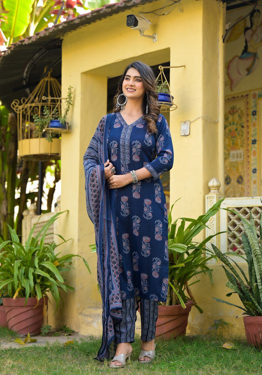 Floral Printed Kurta With Bottom Wear and Dupatta in Blue Color Dropshipera